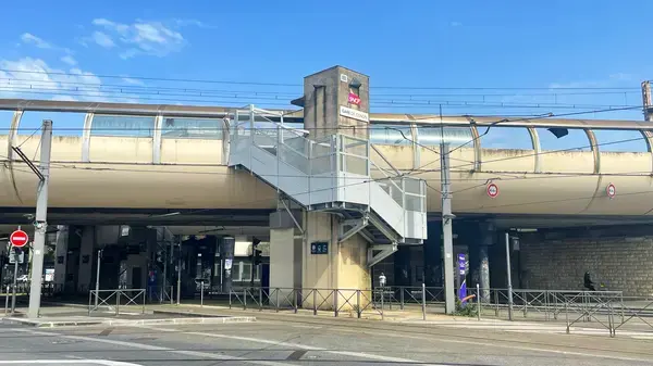 Service Monte Escalier Monte-escalier Cenon