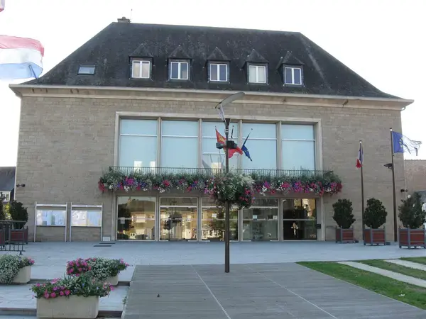 Service Monte Escalier Monte-escalier Saint-Hilaire-du-Harcouët